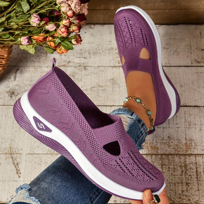 Niamh – Breathable Walking Shoes