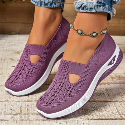 Niamh – Breathable Walking Shoes