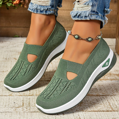 Niamh – Breathable Walking Shoes