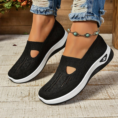 Niamh – Breathable Walking Shoes